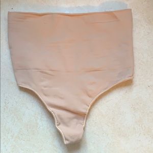 SKIMS L/XL thong shaper
